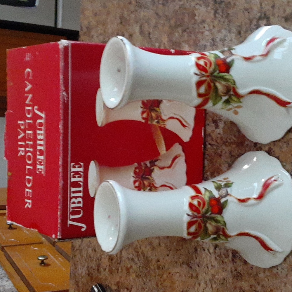 Beautiful vintage Christmas Jubilee candleholder set.